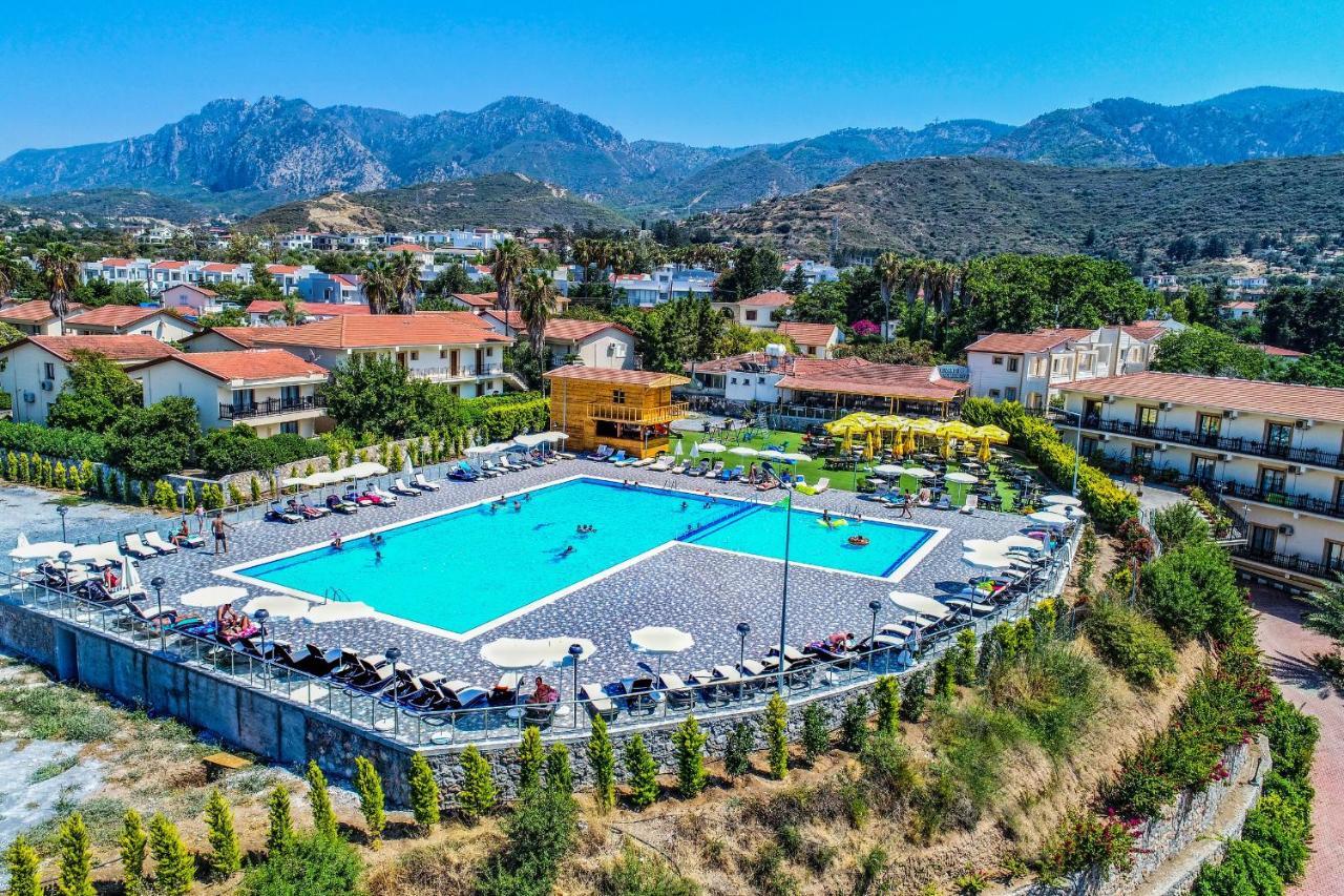 Riverside & Sunas Beach Club Hotel